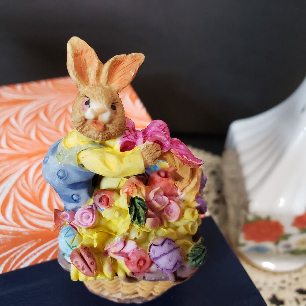 Cute Miniature Ceramic Easter Rabbit Figurine 2" Mini Bunny Bouquet